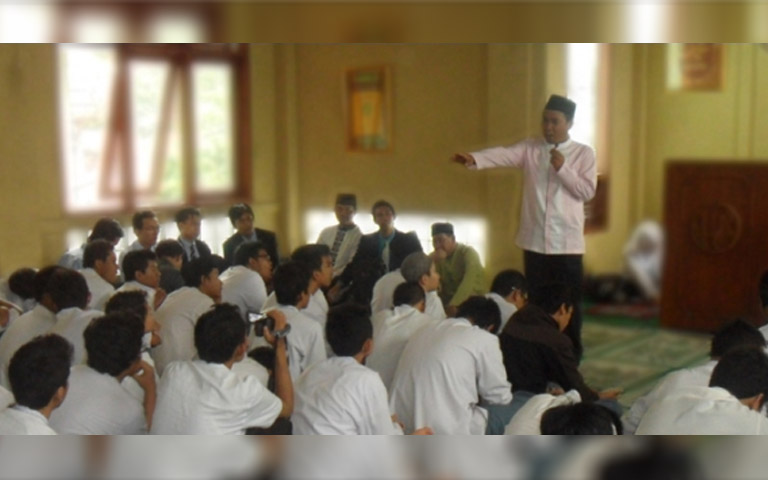 al Kahfi mengadakan kegiatan Pesantren Kilat di SMAN 38 Jakarta